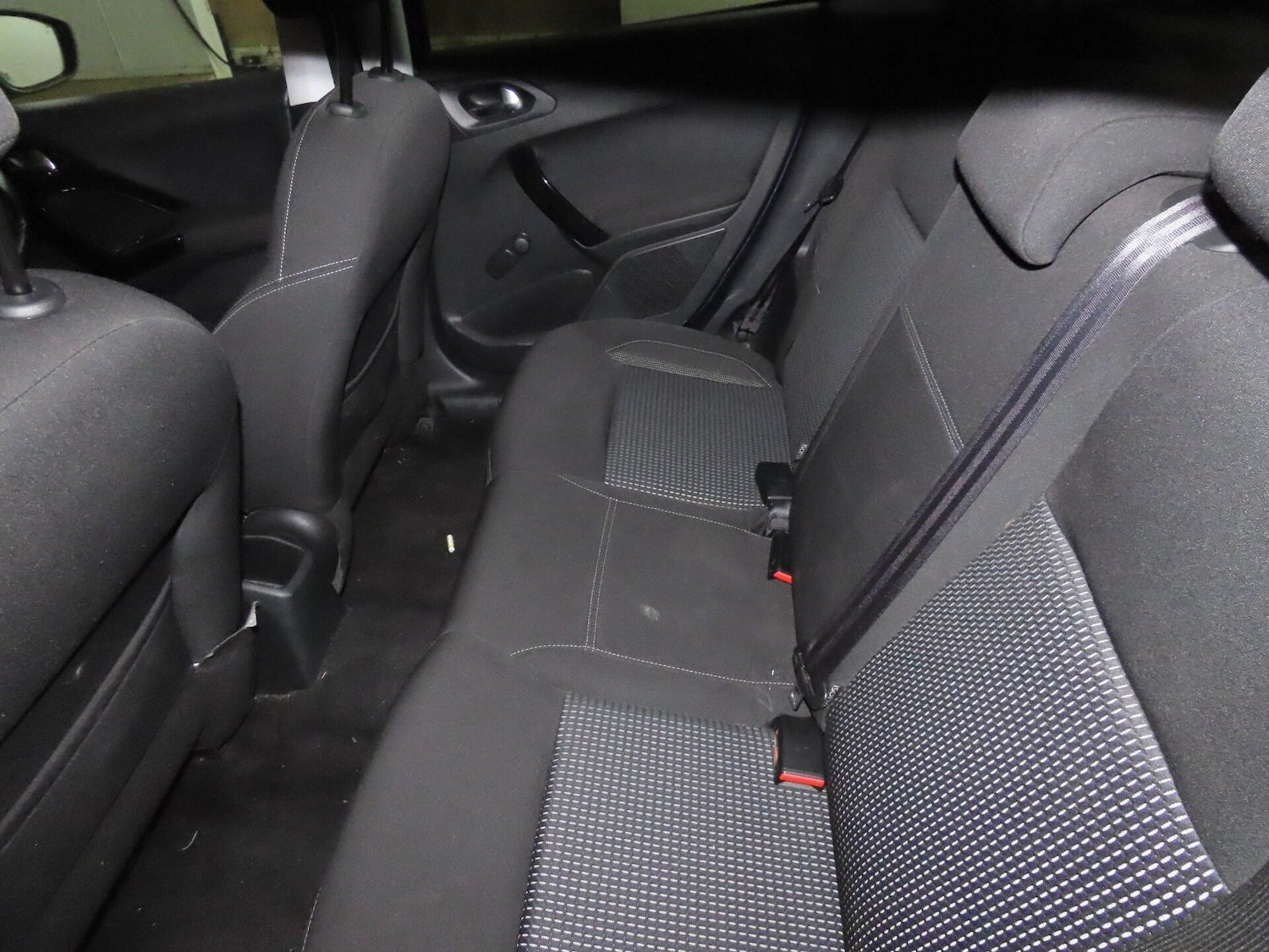 Used Peugeot 208 2015 for sale - 76478068: Photo 7