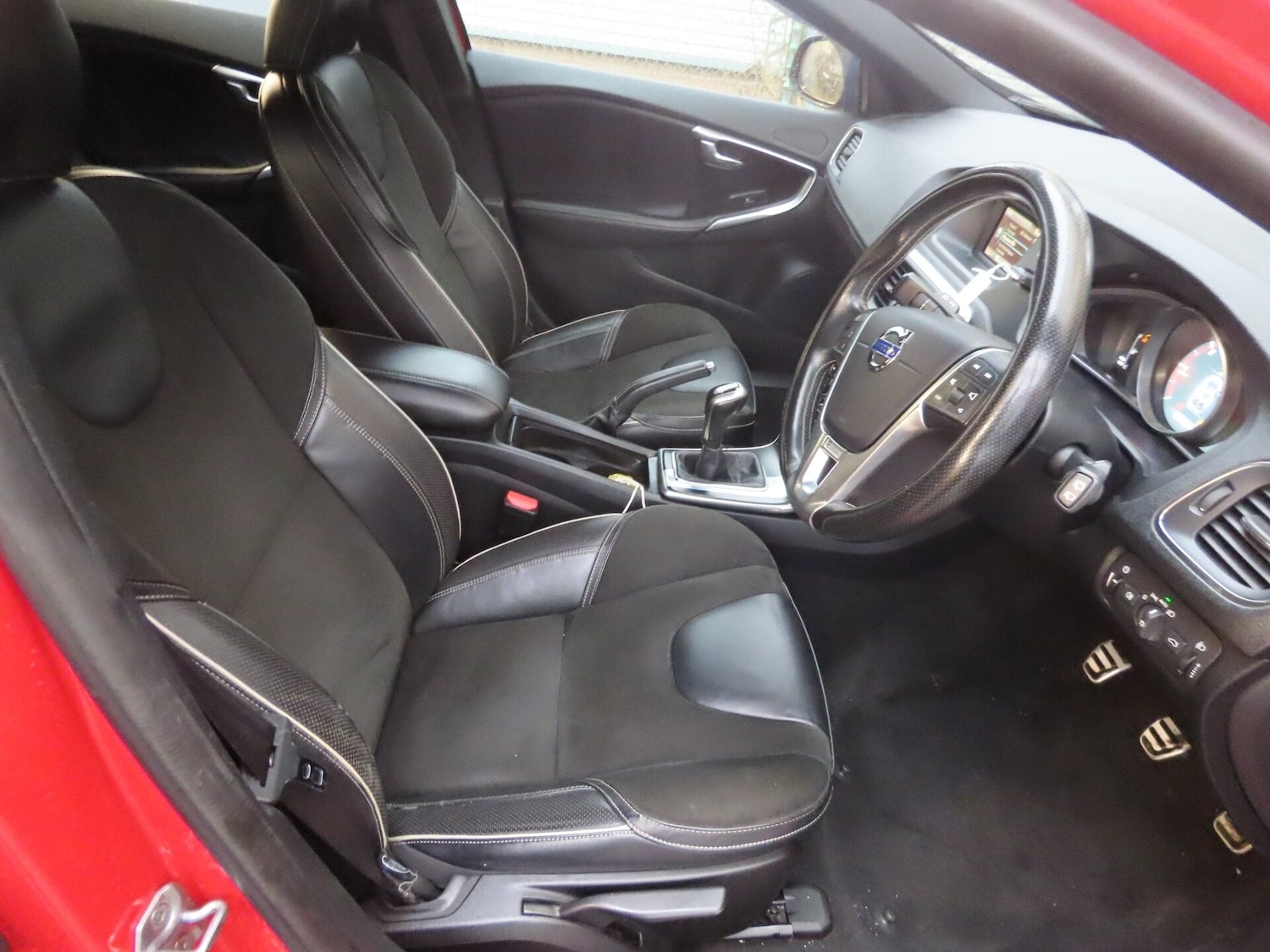 Used Volvo V40 2016 for sale - 77272476: Photo 10