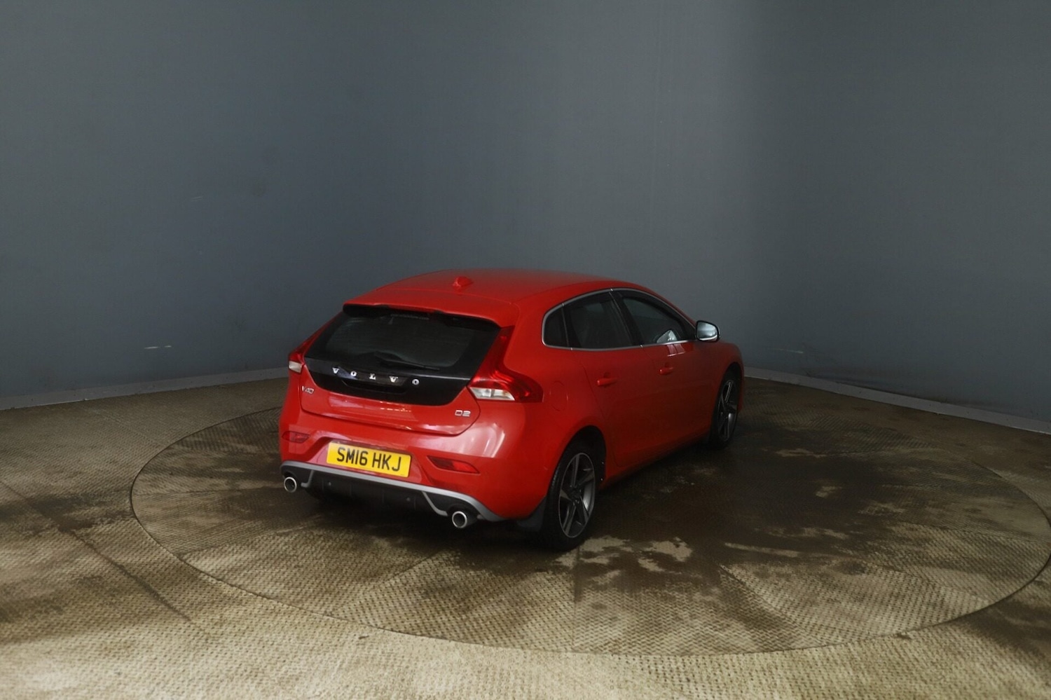 Used Volvo V40 2016 for sale - 77272476: Photo 6