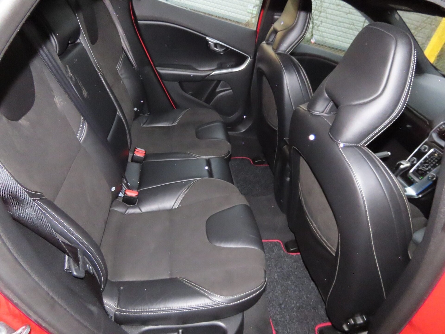 Used Volvo V40 2016 for sale - 77272476: Photo 8