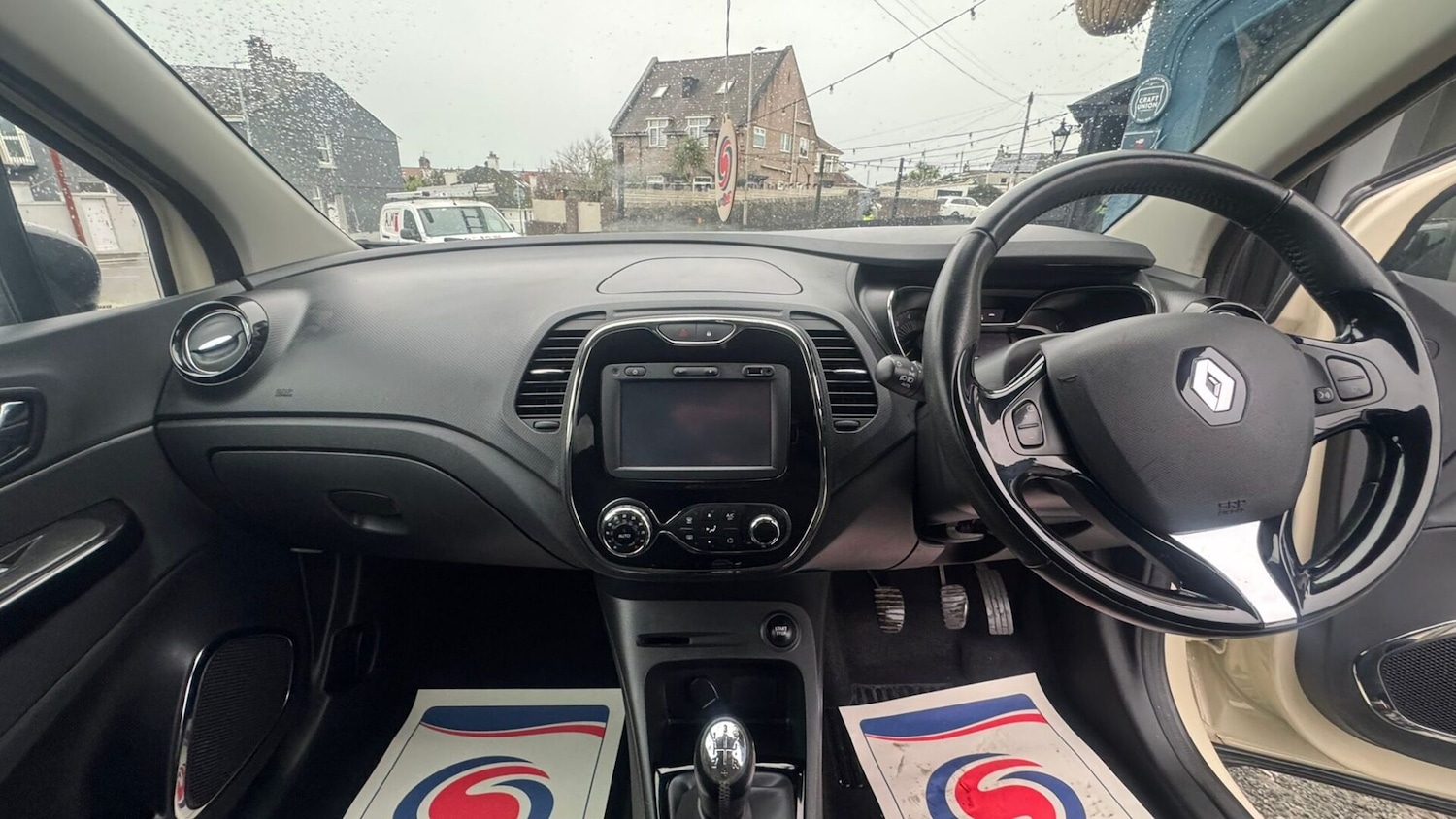 Used Renault Captur 2015 for sale - 77517642: Photo 10