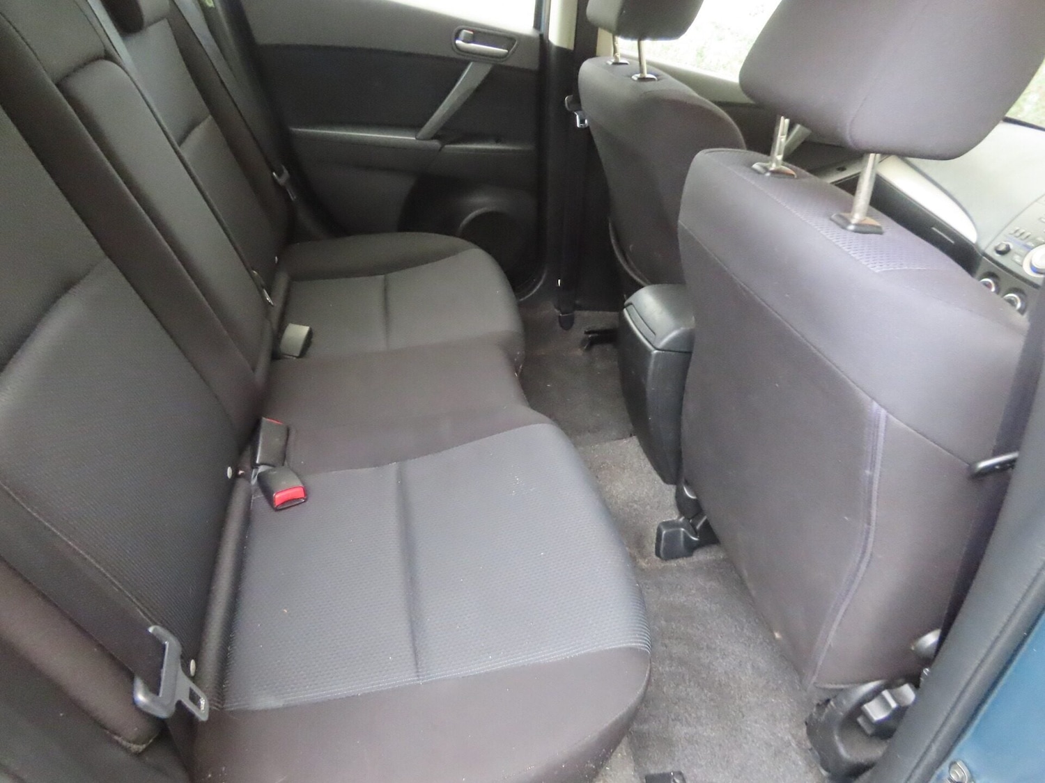 Used Mazda Mazda3 2010 for sale - 77831850: Photo 8