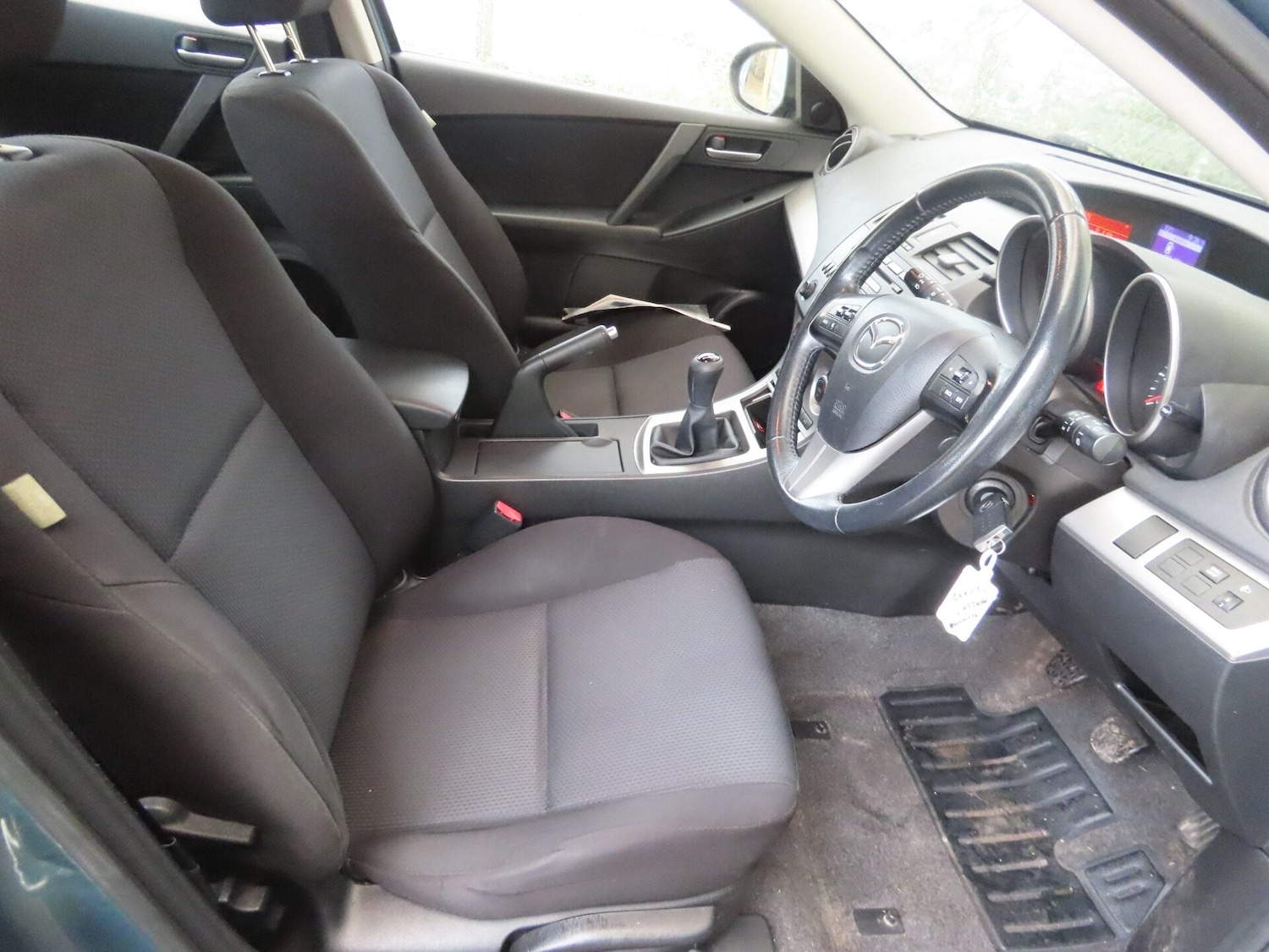Used Mazda Mazda3 2010 for sale - 77831850: Photo 9