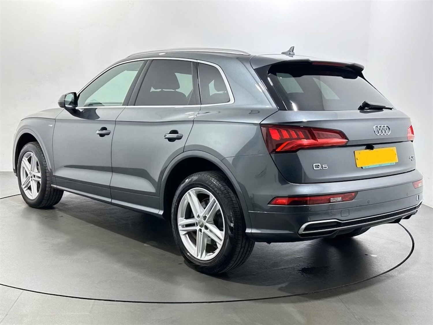 Used Audi Q5 2018 for sale - 77404732: Photo 2