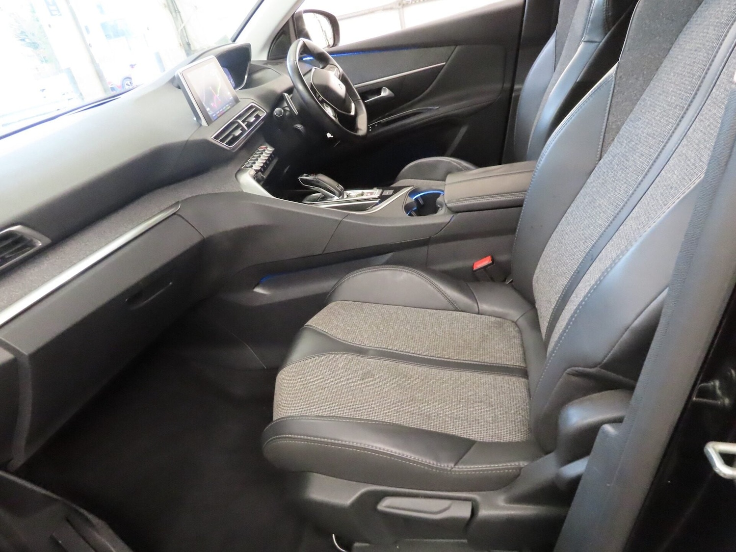 Used Peugeot 3008 2017 for sale - 77272461: Photo 10