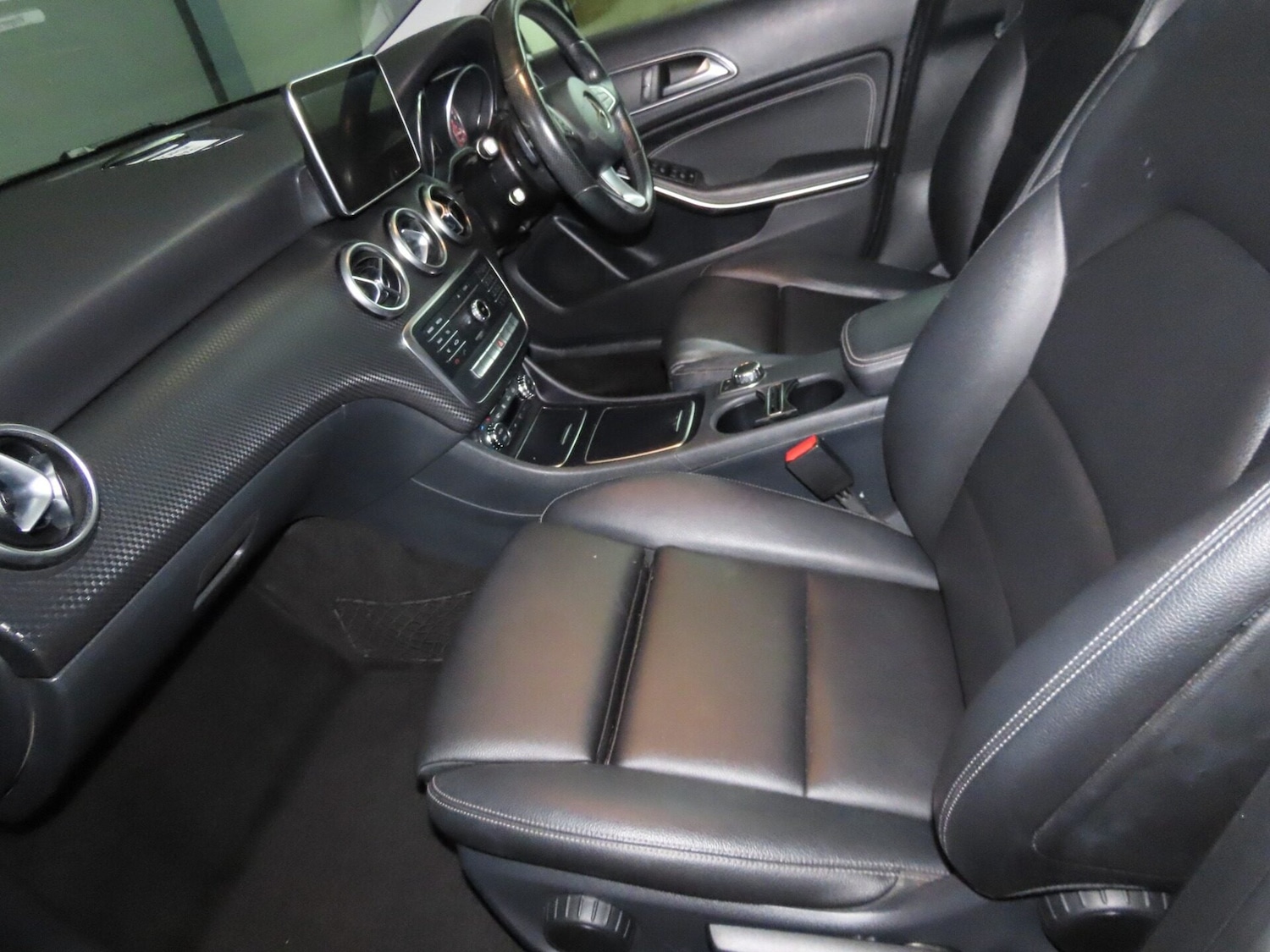 Used Mercedes-Benz A-Class 2016 for sale - 77517632: Photo 11