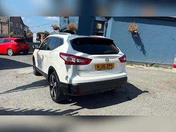 Used Nissan Qashqai 2016 for sale - 79504125: Photo