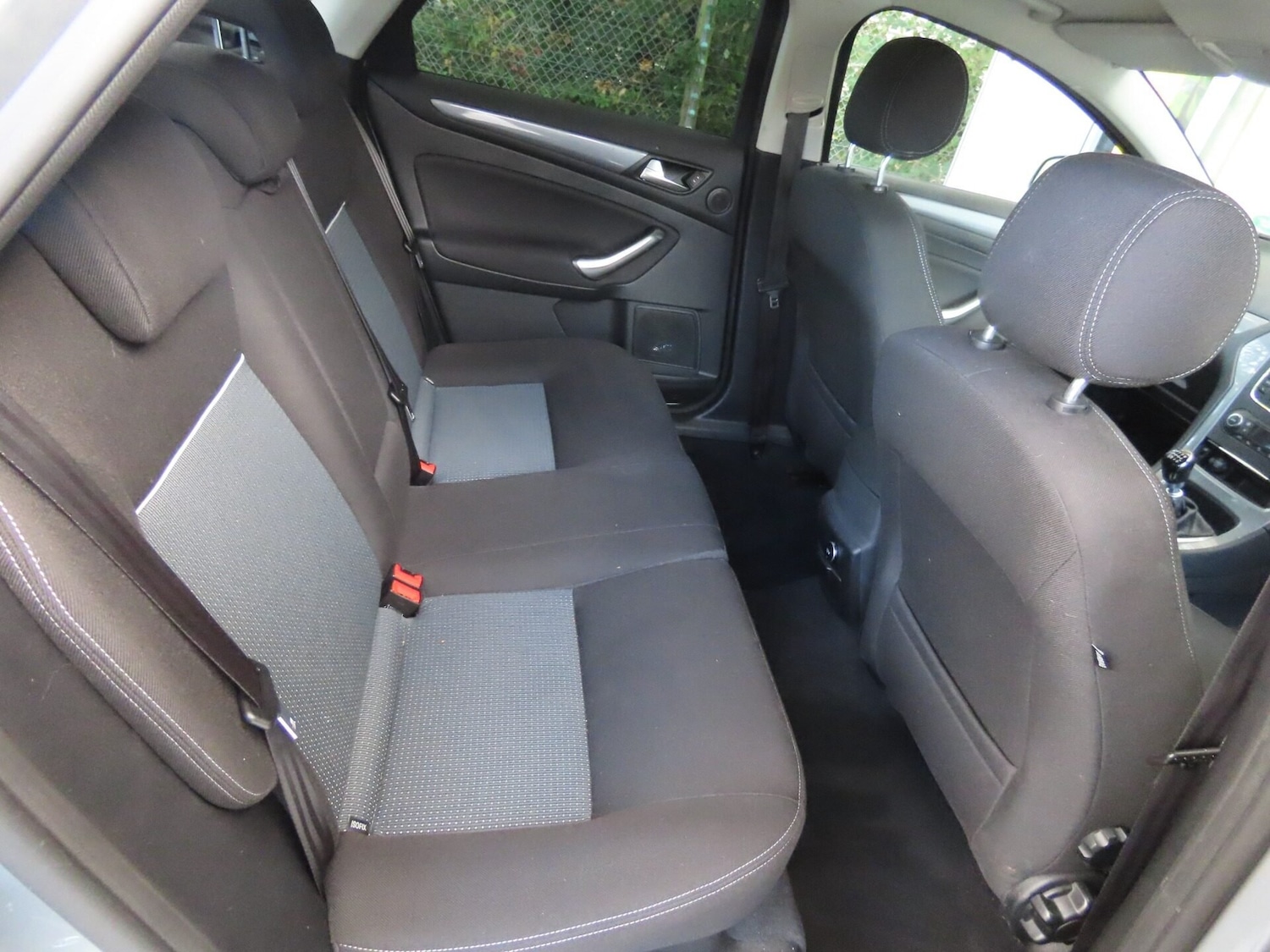 Used Ford Mondeo 2012 for sale - 76403325: Photo 8