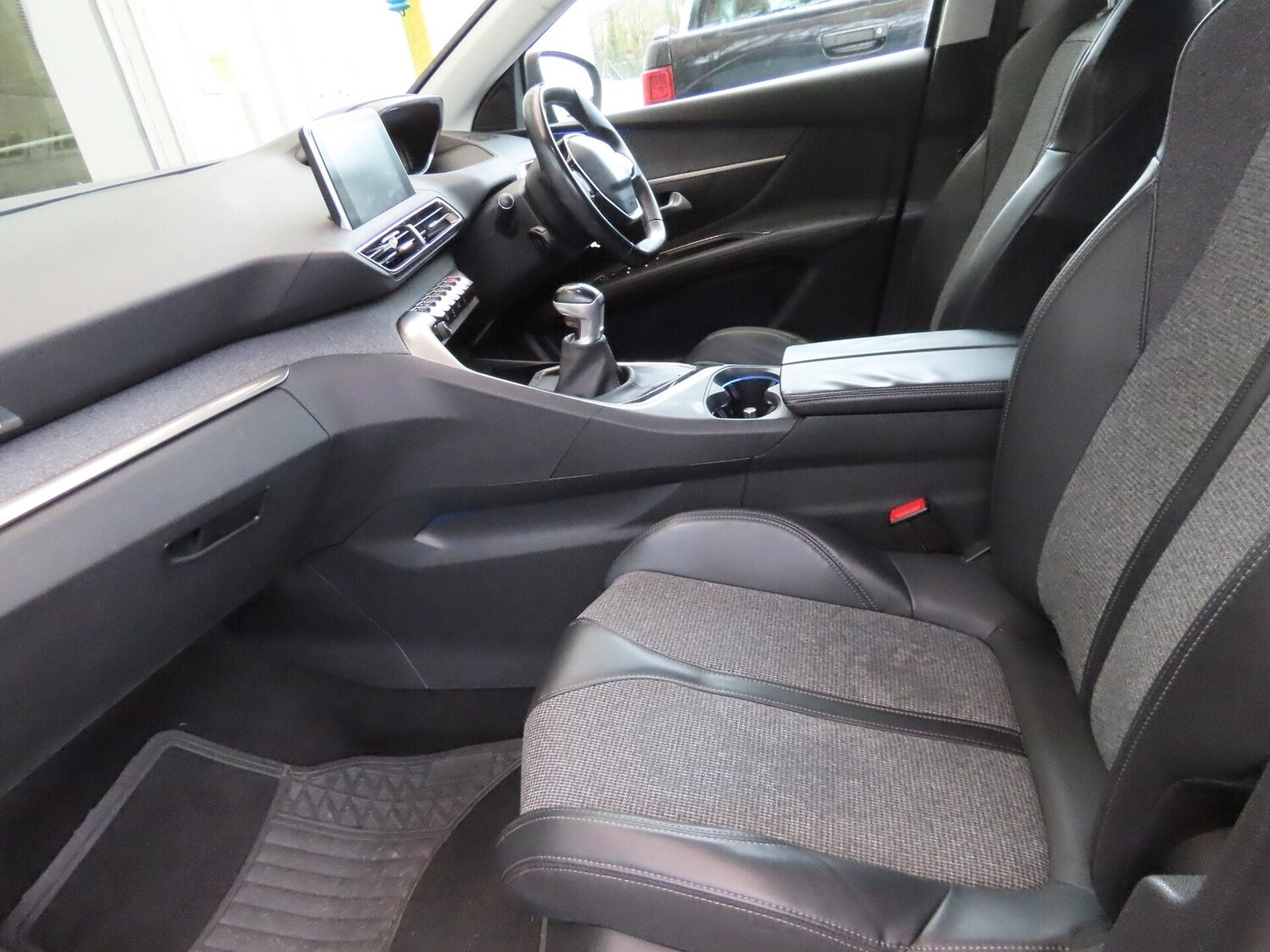 Used Peugeot 3008 2017 for sale - 77744441: Photo 11