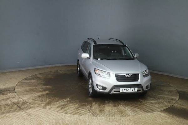 Used Hyundai Santa Fe 2012 for sale - 76207591: Photo 2