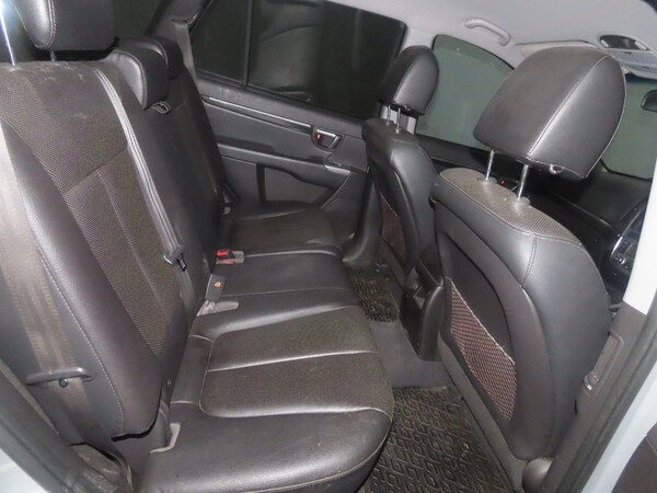 Used Hyundai Santa Fe 2012 for sale - 76207591: Photo 8