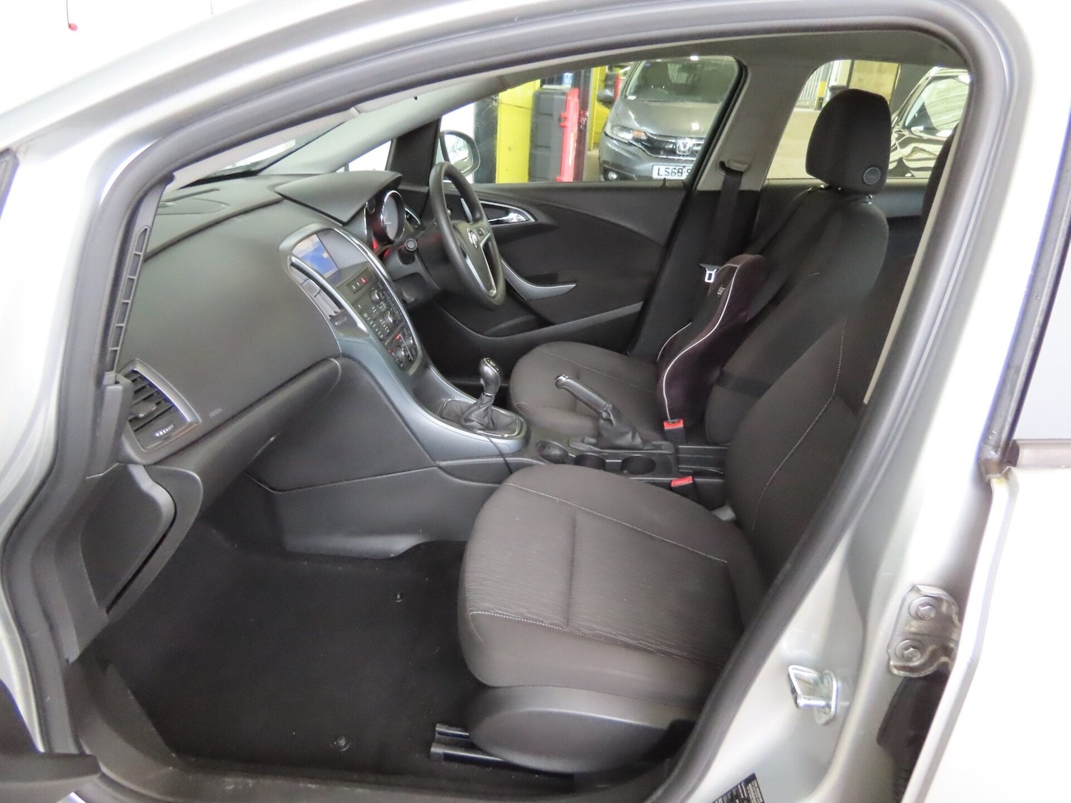 Used Vauxhall Astra 2013 for sale - 78027270: Photo 11