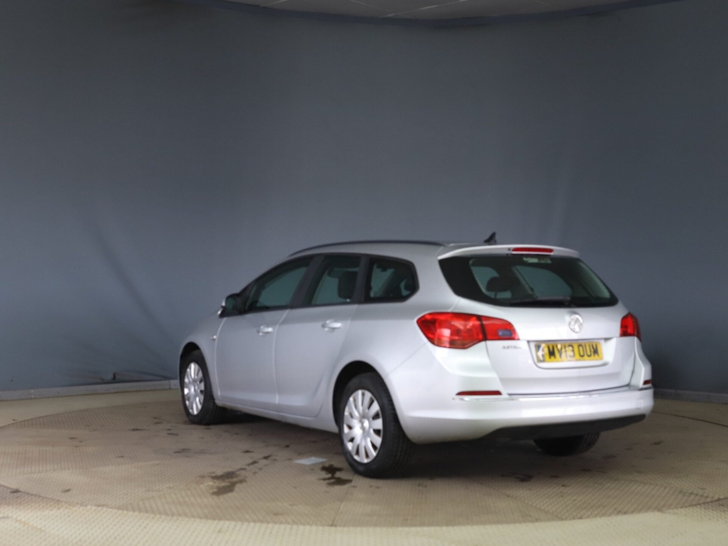 Used Vauxhall Astra 2013 for sale - 78027270: Photo 5
