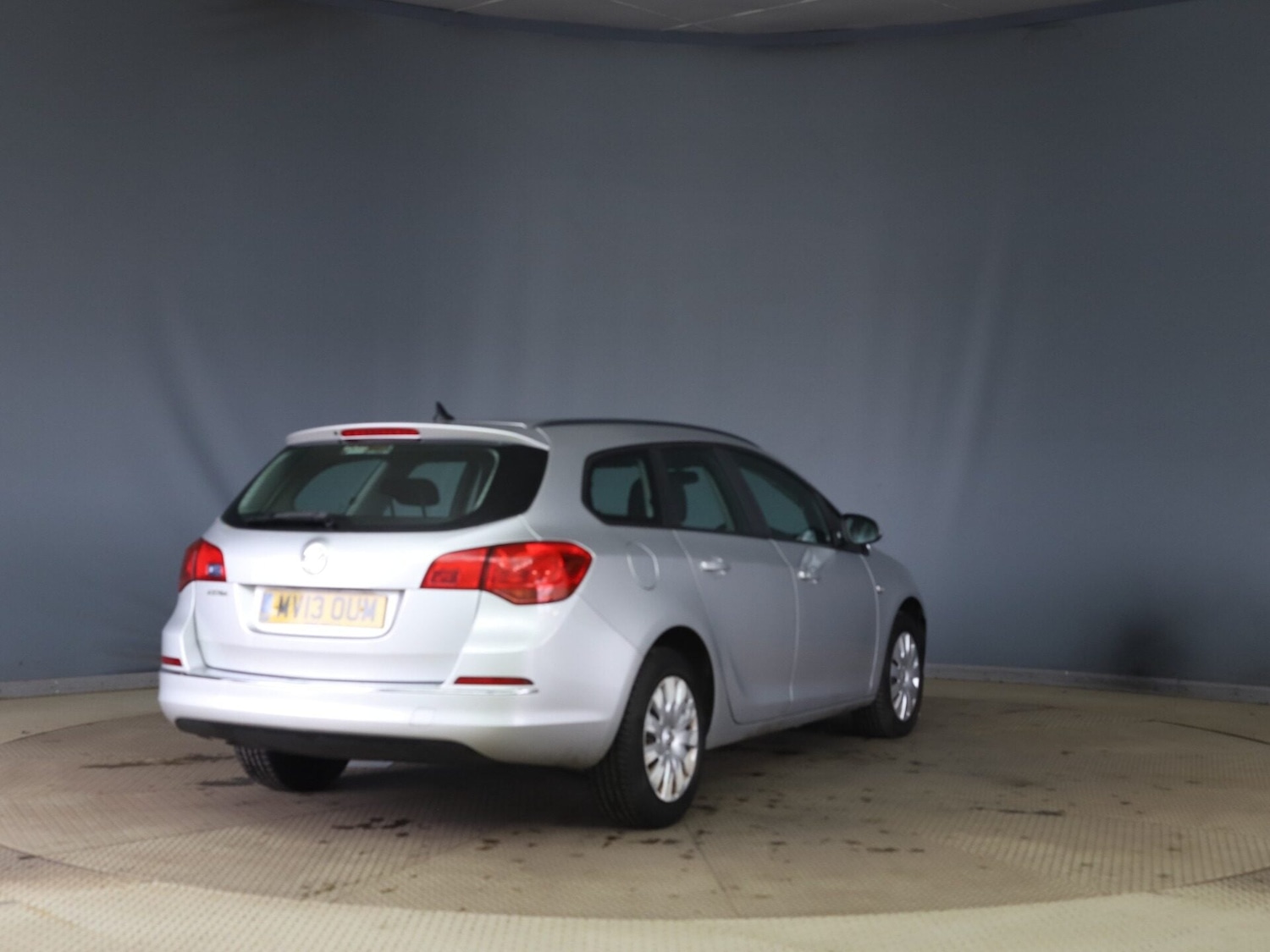 Used Vauxhall Astra 2013 for sale - 78027270: Photo 6