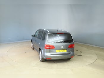 Used Volkswagen Touran 2012 for sale - 79218080: Photo