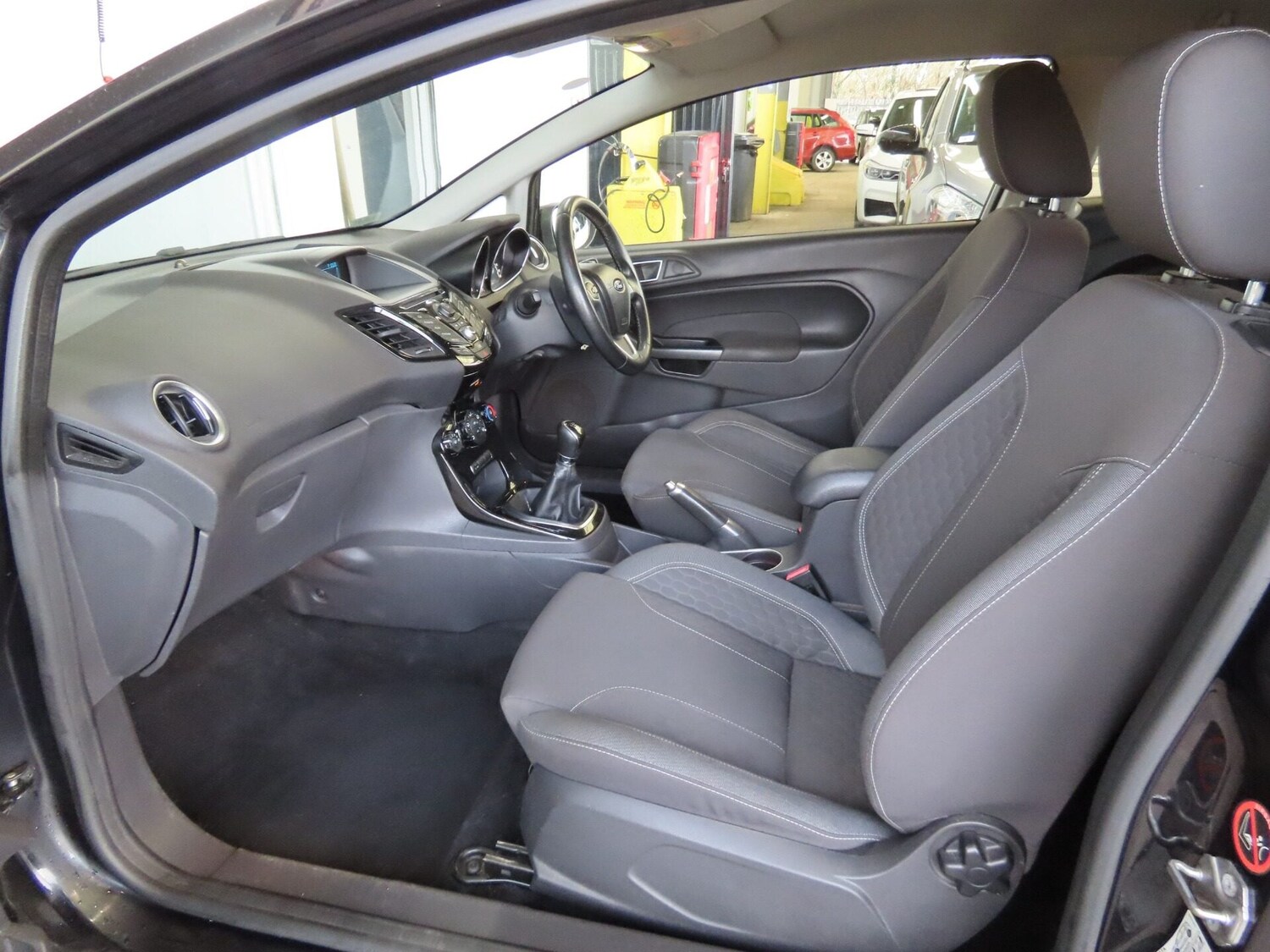 Used Ford Fiesta 2013 for sale - 77803294: Photo 11