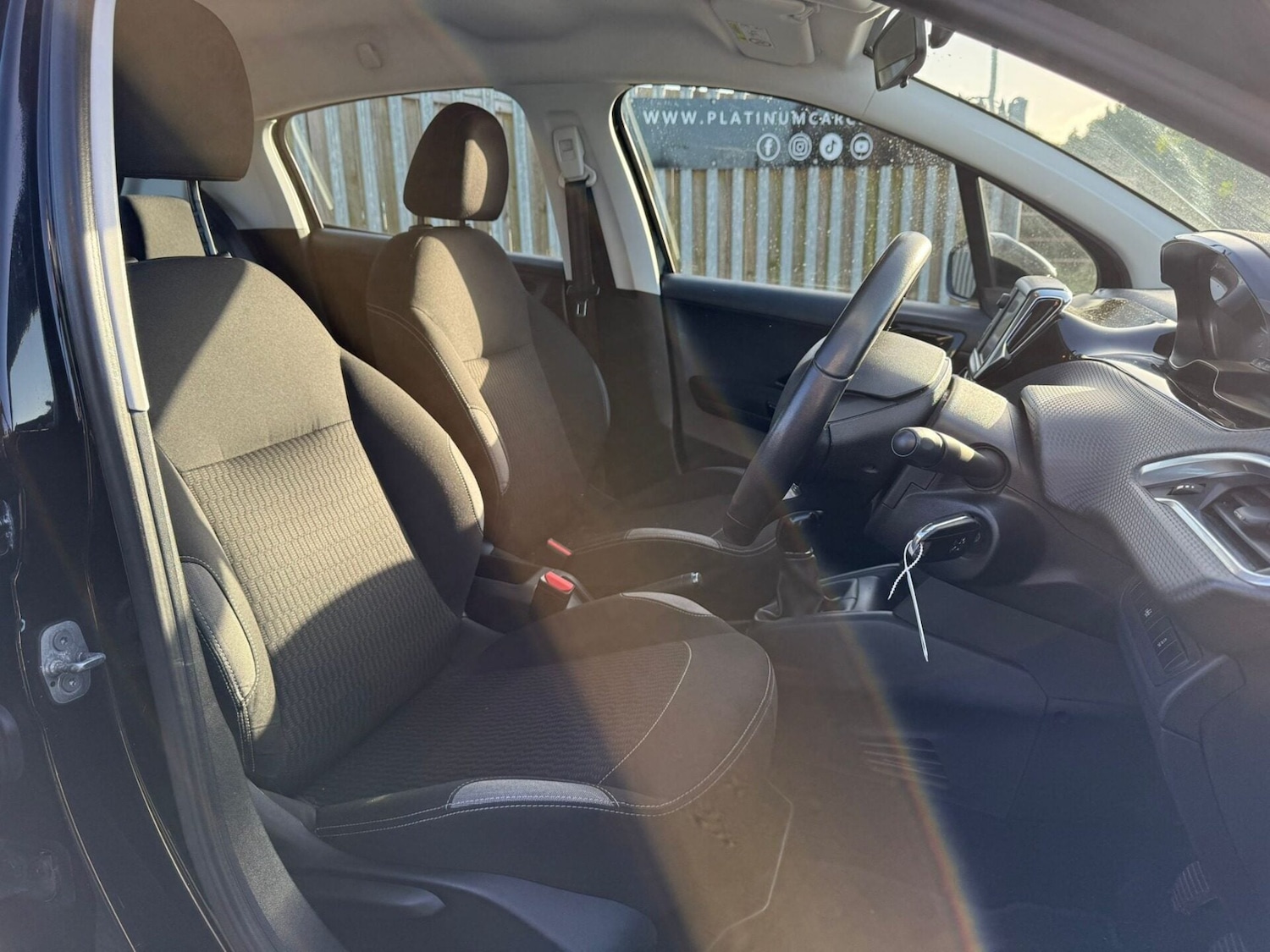 Used Peugeot 208 2015 for sale - 76794751: Photo 11