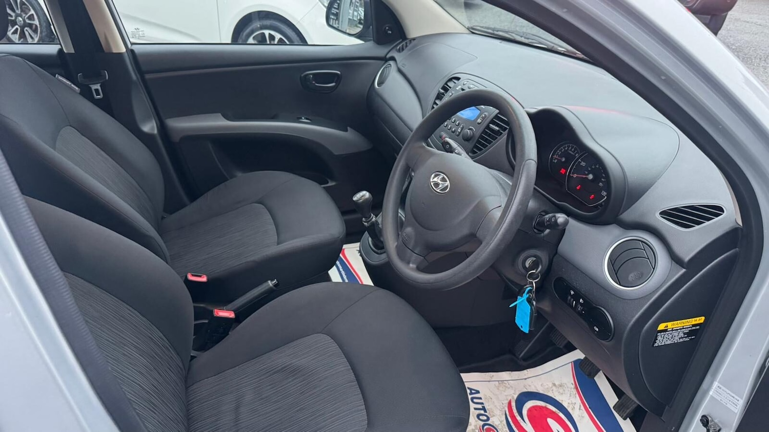 Used Hyundai i10 2012 for sale - 76736537: Photo 10