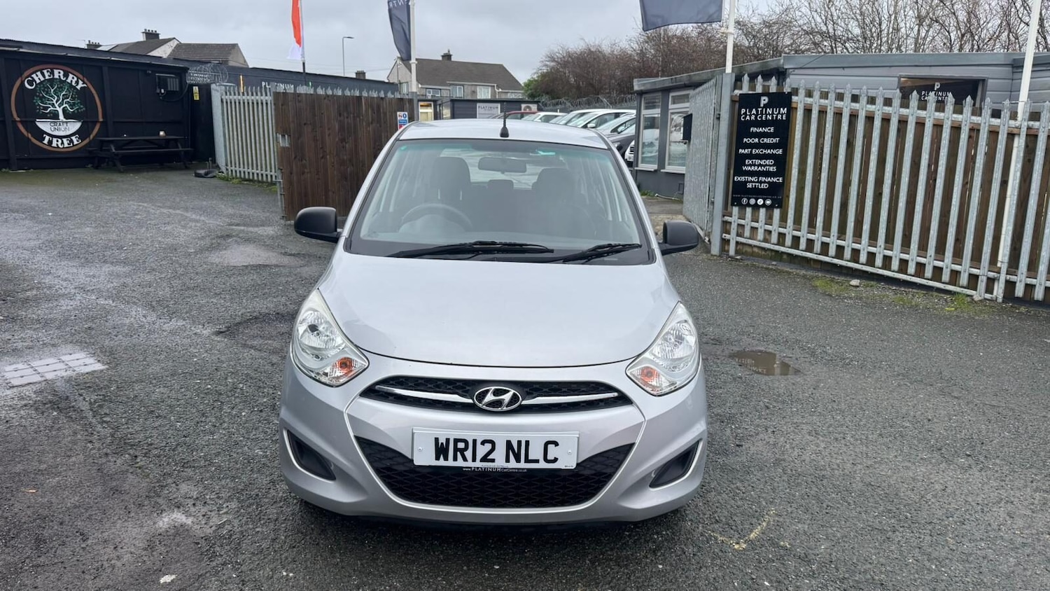 Used Hyundai i10 2012 for sale - 76736537: Photo 2