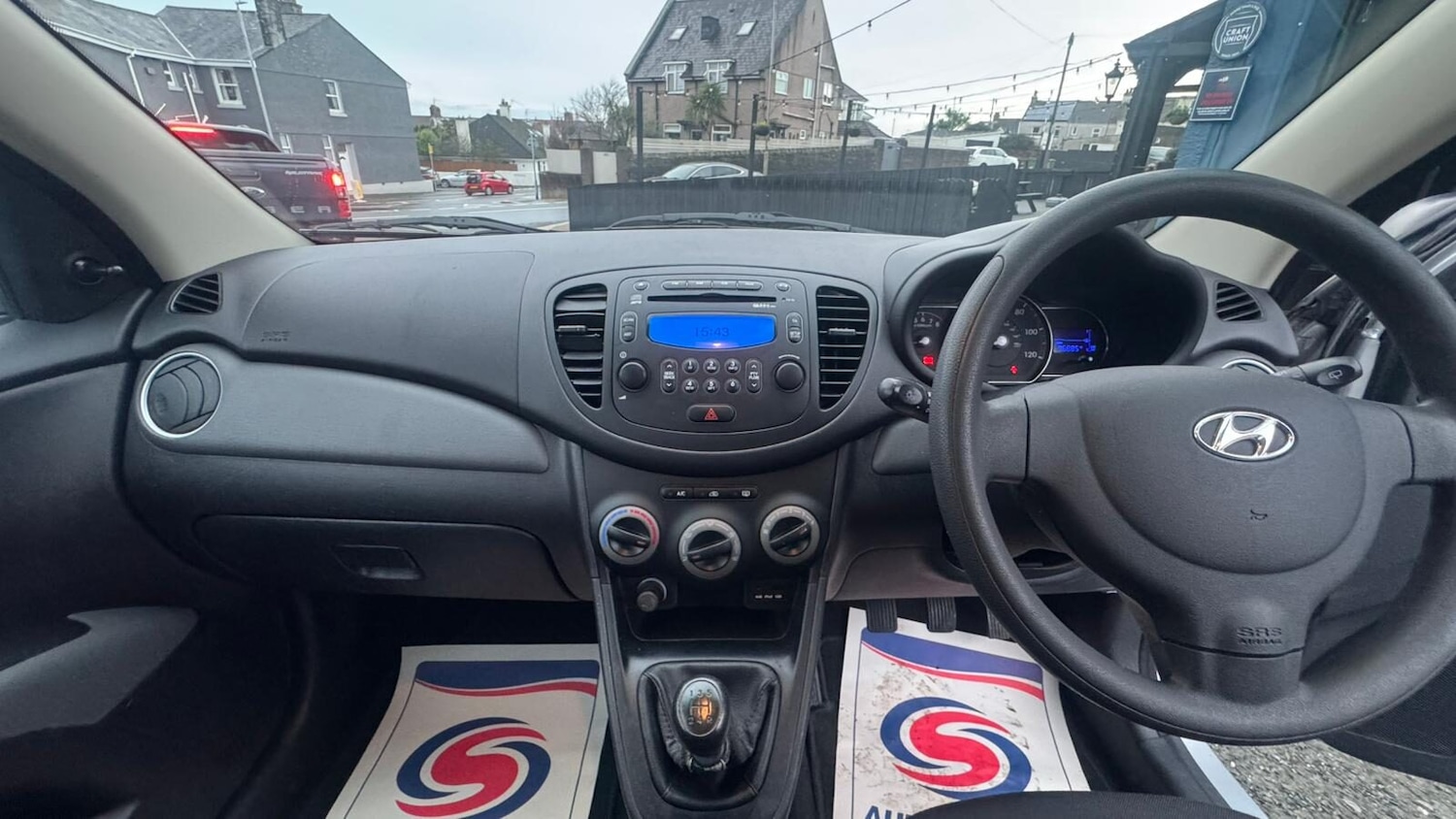 Used Hyundai i10 2012 for sale - 76736537: Photo 9