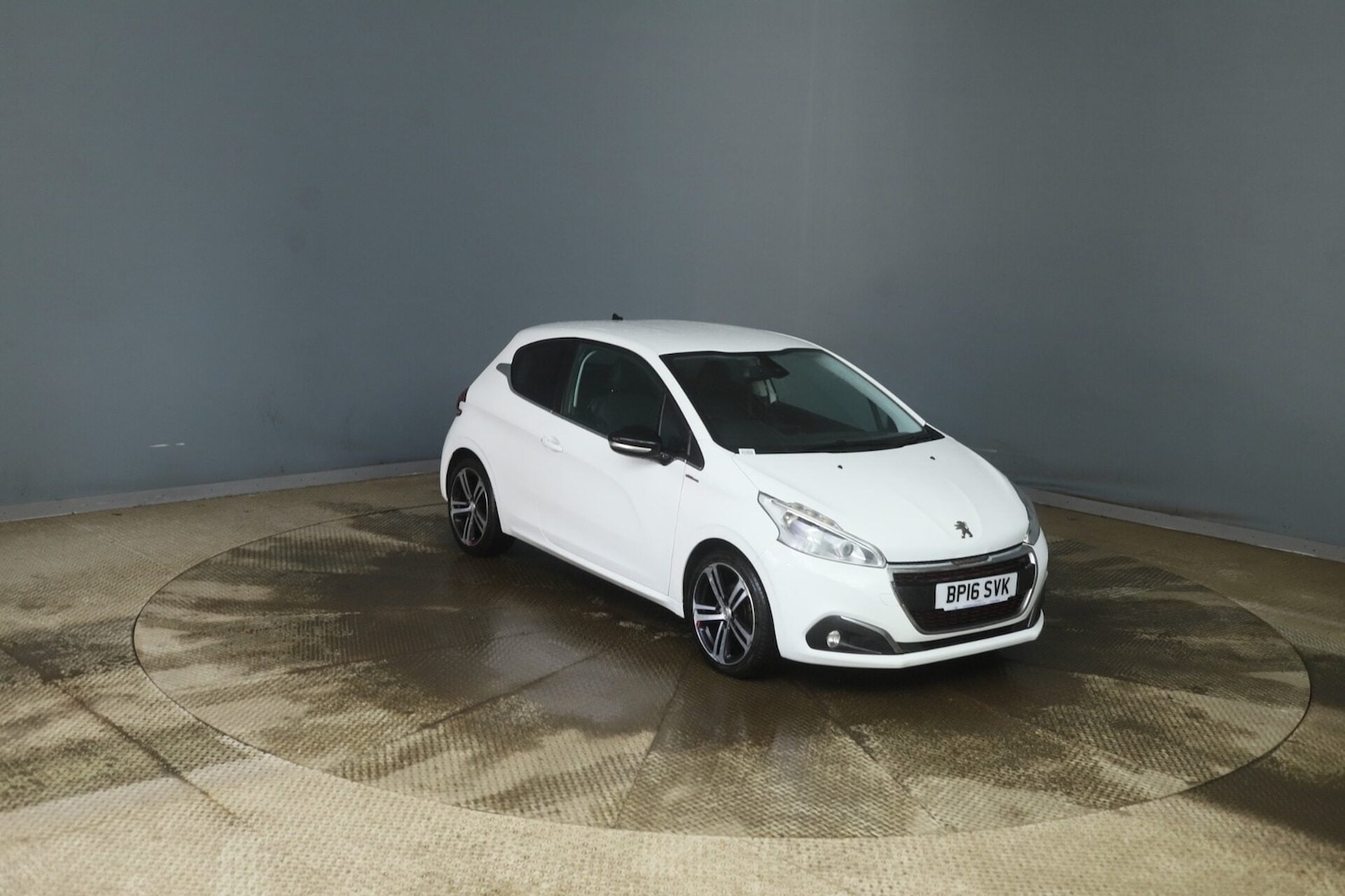 Used Peugeot 208 2016 for sale - 76969856: Photo 1