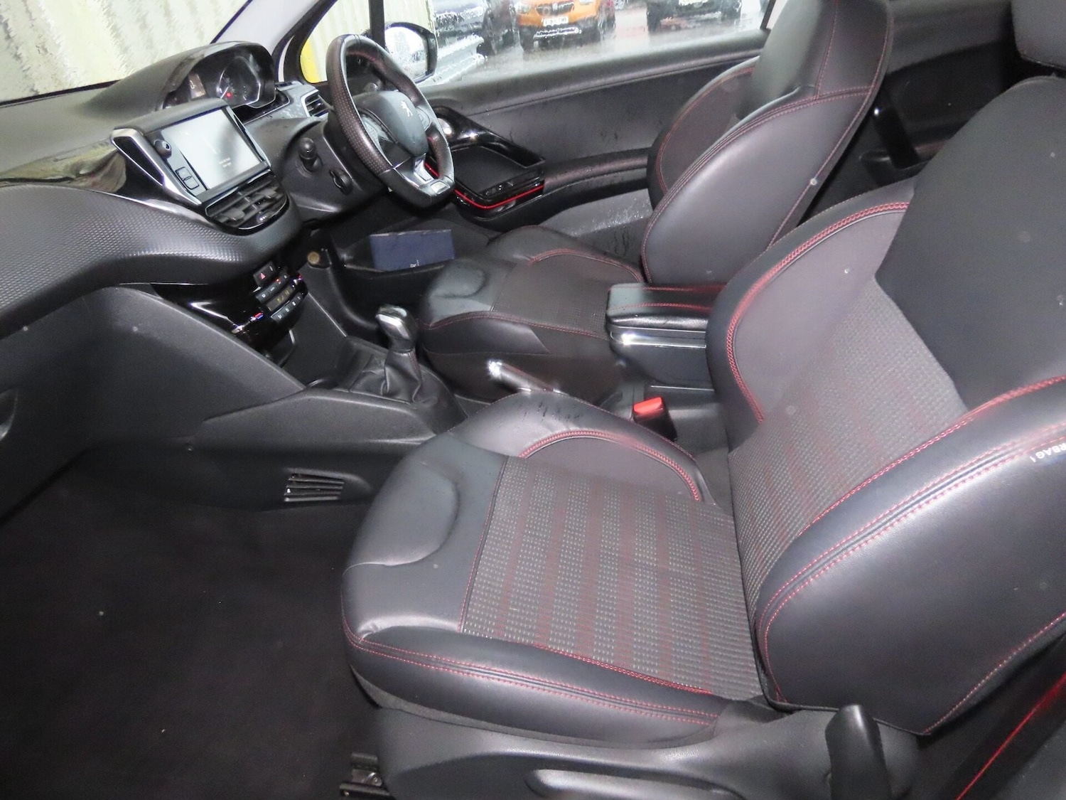 Used Peugeot 208 2016 for sale - 76969856: Photo 11