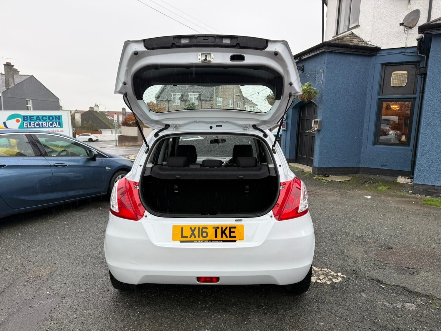 Used Suzuki Swift 2016 for sale - 76478072: Photo 10