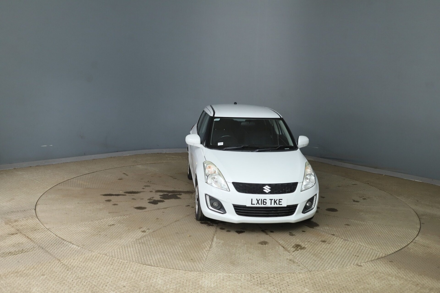 Used Suzuki Swift 2016 for sale - 76478072: Photo 2