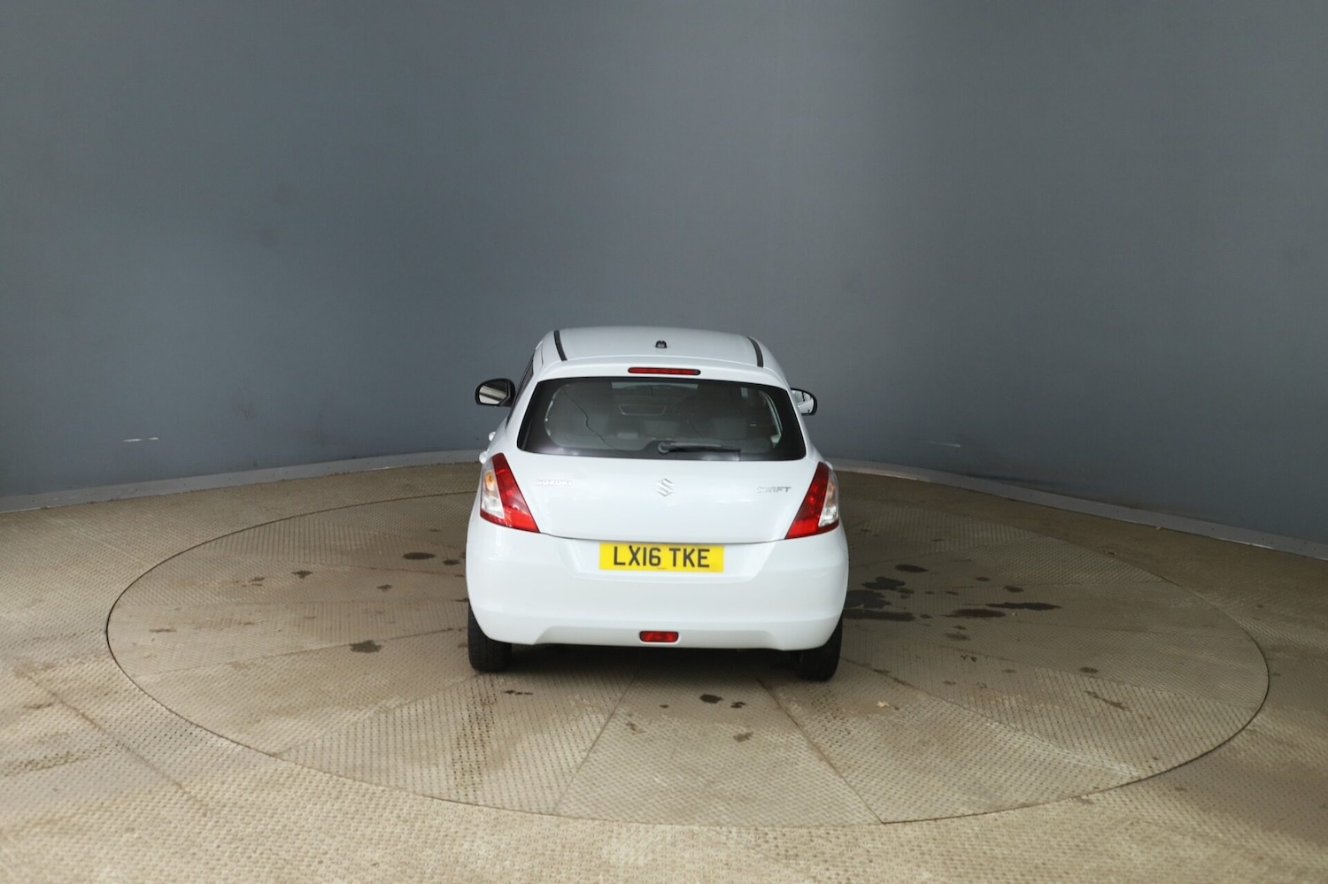 Used Suzuki Swift 2016 for sale - 76478072: Photo 3