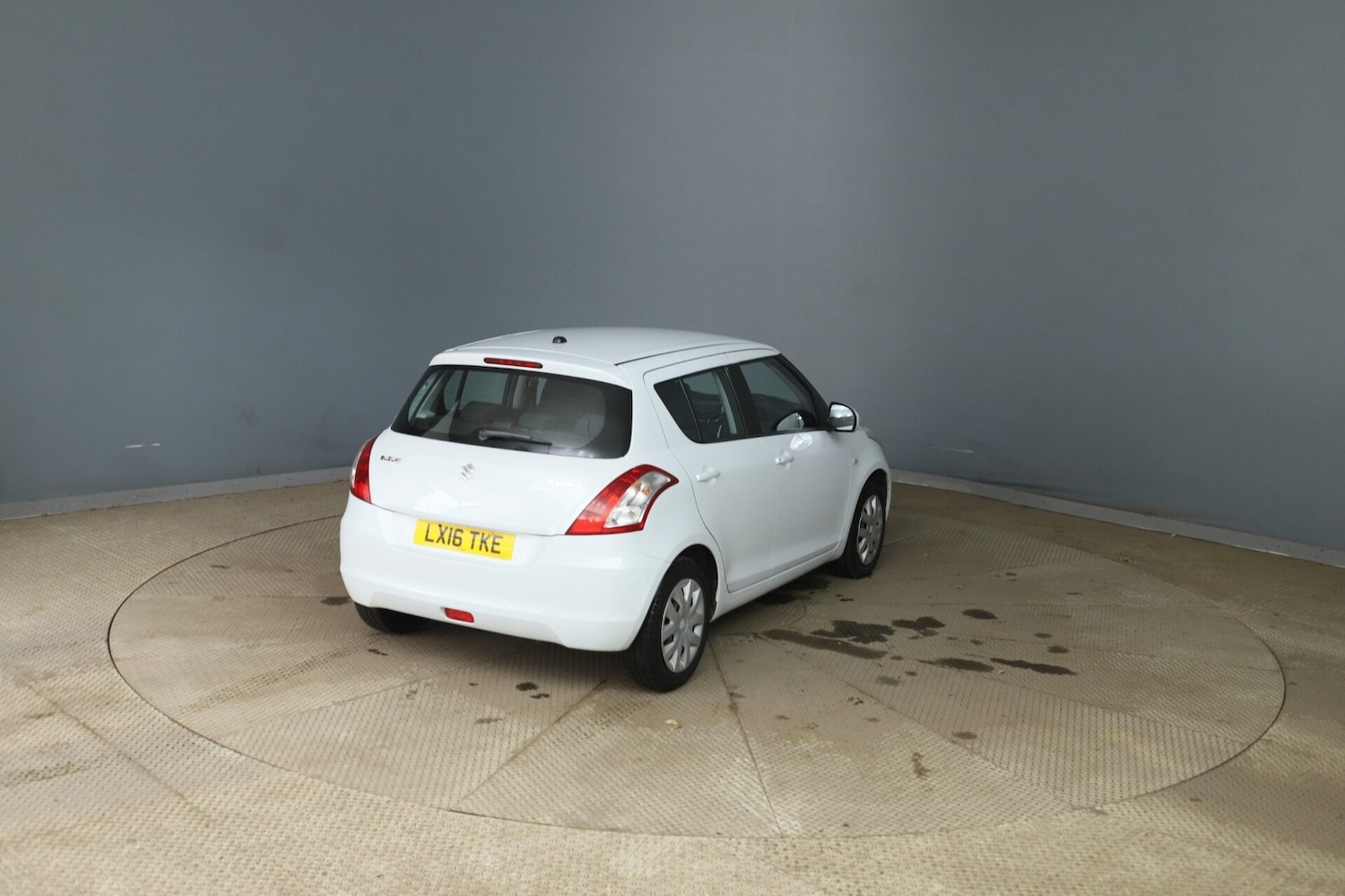 Used Suzuki Swift 2016 for sale - 76478072: Photo 4