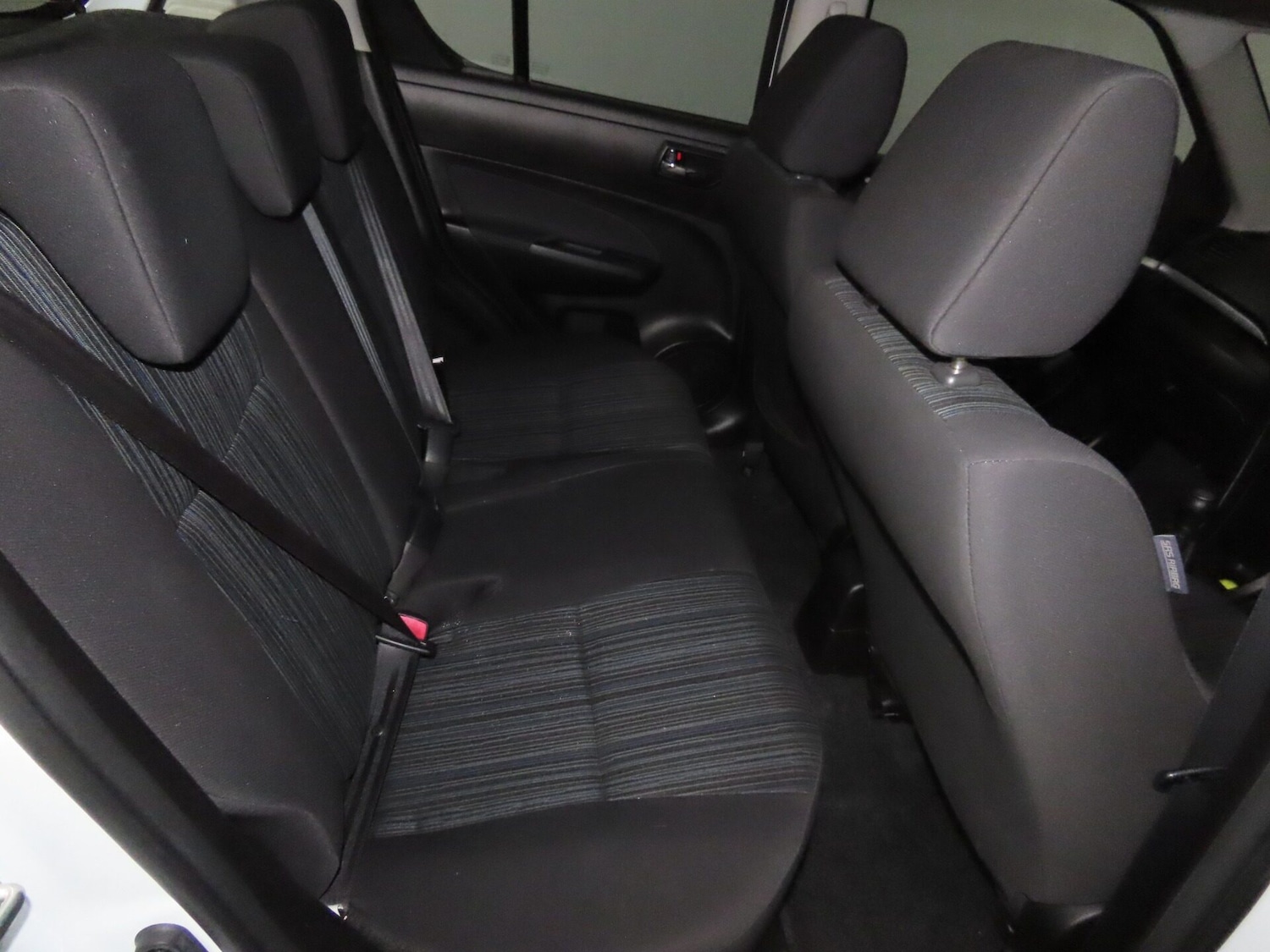 Used Suzuki Swift 2016 for sale - 76478072: Photo 6