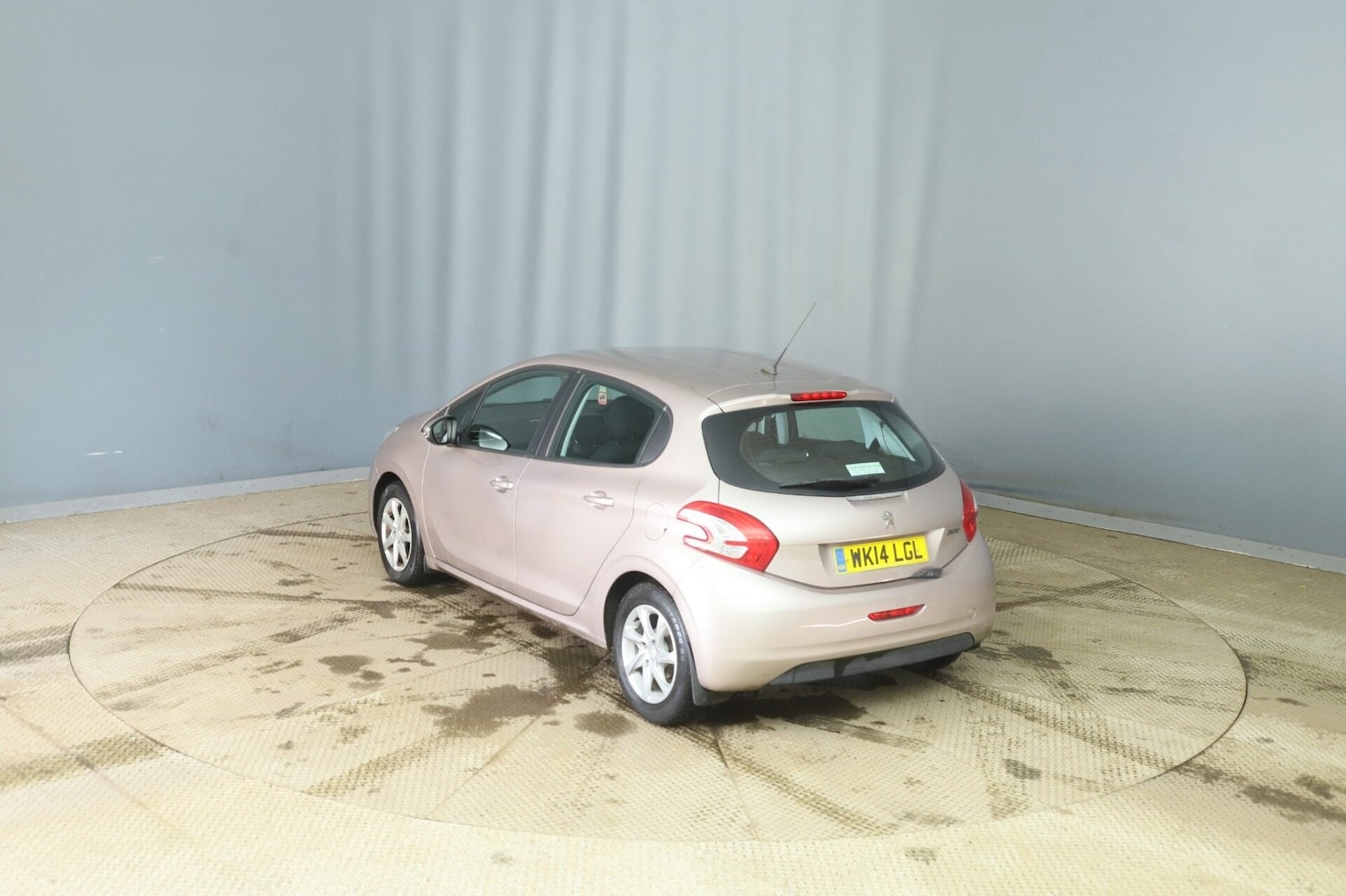 Used Peugeot 208 2014 for sale - 77517648: Photo 5