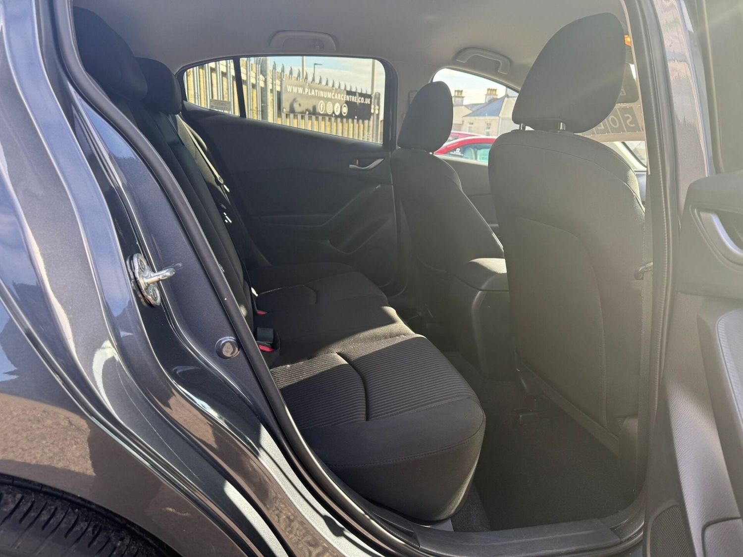 Used Mazda Mazda3 2016 for sale - 76946874: Photo 9