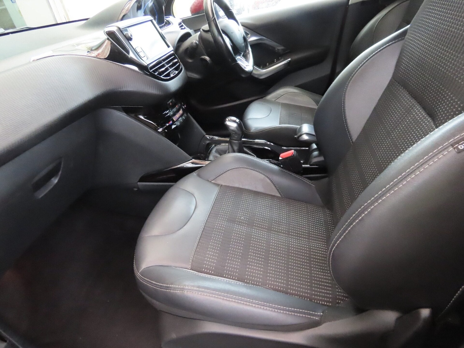 Used Peugeot 2008 2018 for sale - 78164570: Photo 11