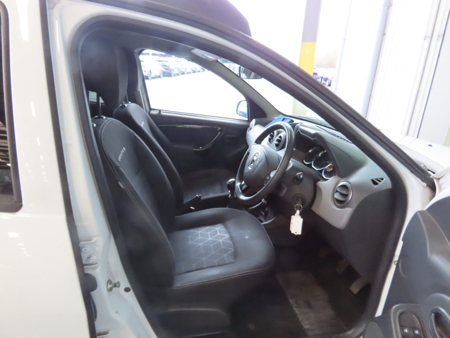 Used Dacia Duster 2015 for sale - 77568485: Photo 9