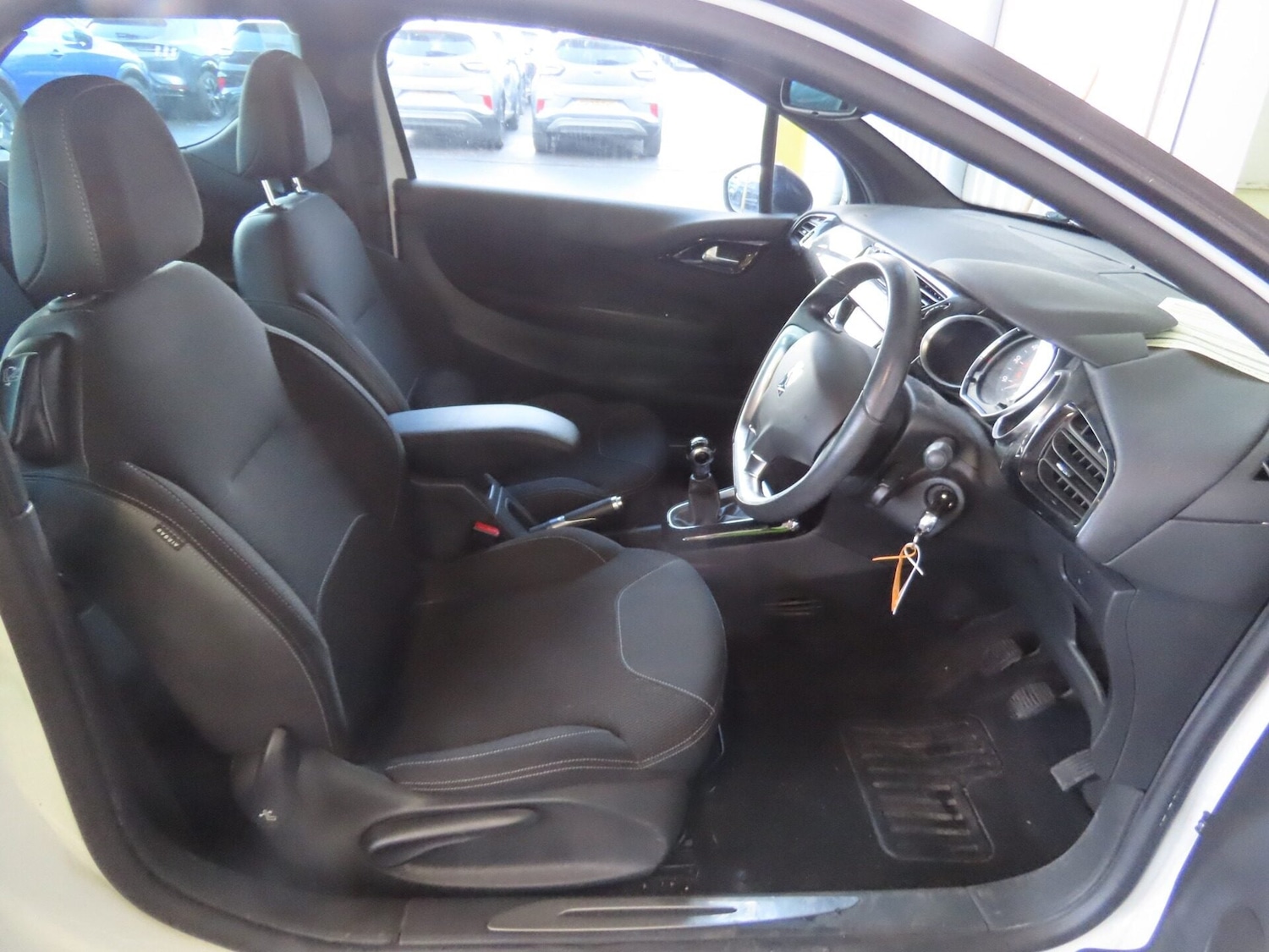 Used Citroen DS3 2013 for sale - 77324615: Photo 10