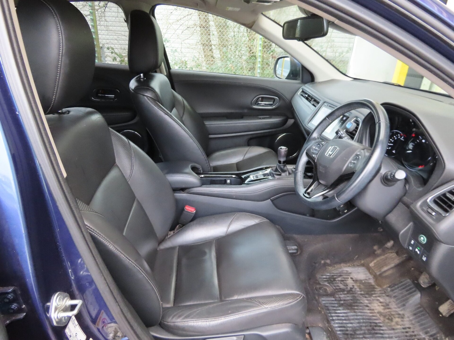 Used Honda HR-V 2015 for sale - 77663575: Photo 10