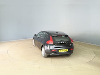 Used Volvo V40 2013 for sale - 79640132: Photo