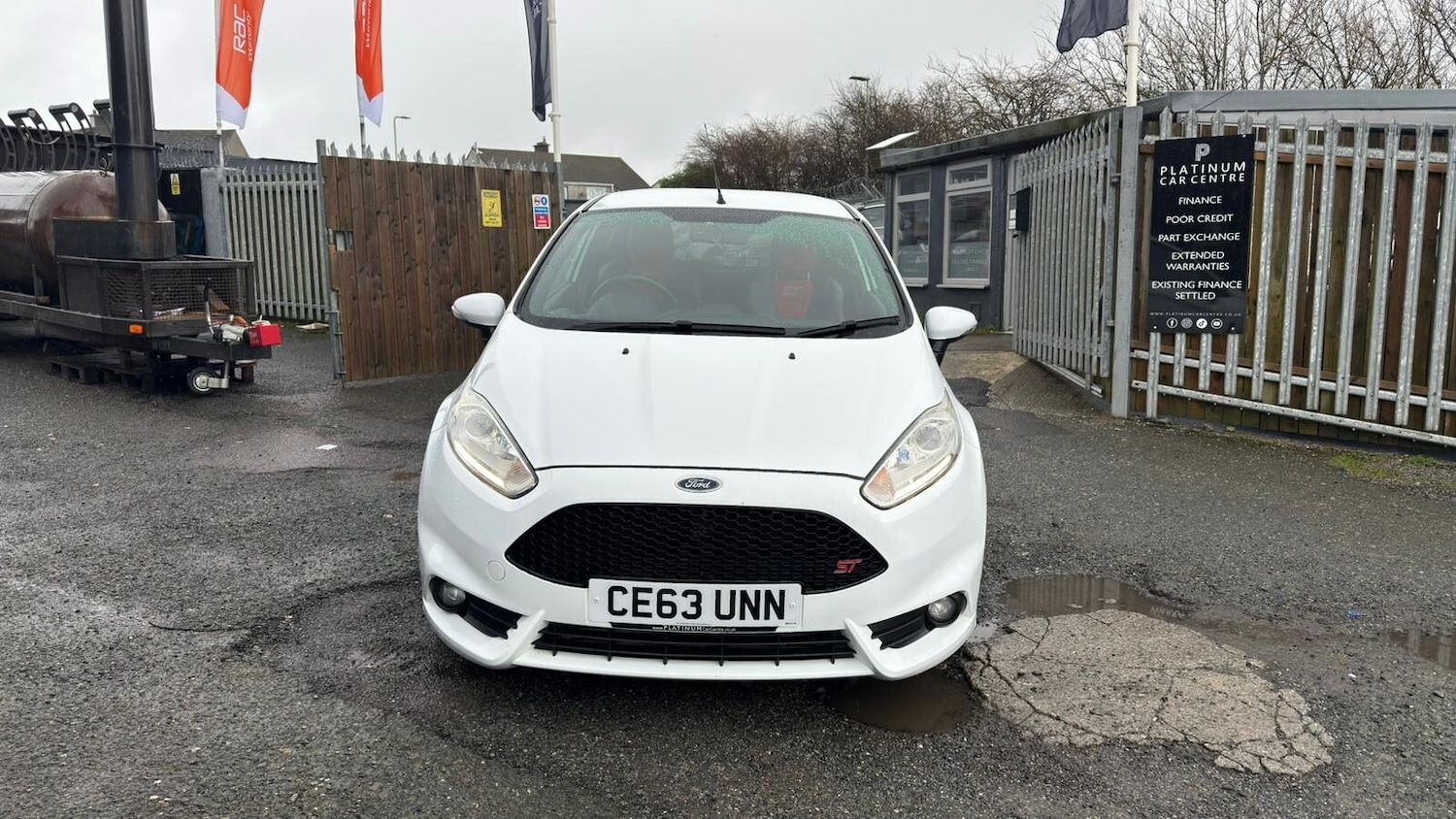 Used Ford Fiesta 2013 for sale - 77432710: Photo 2