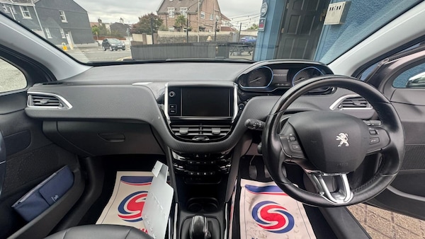 Used Peugeot 2008 2016 for sale - 76207589: Photo 10