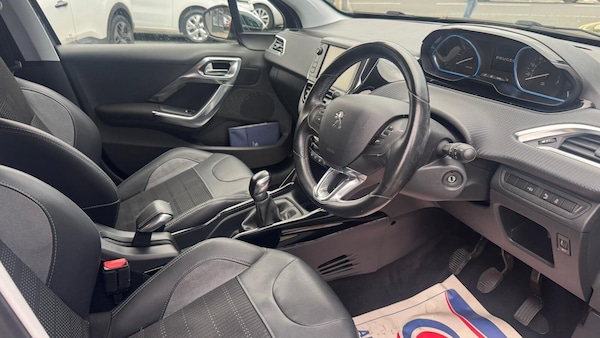 Used Peugeot 2008 2016 for sale - 76207589: Photo 9