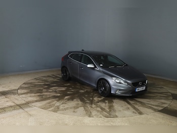 Used Volvo V40 2013 for sale - 76969858: Photo