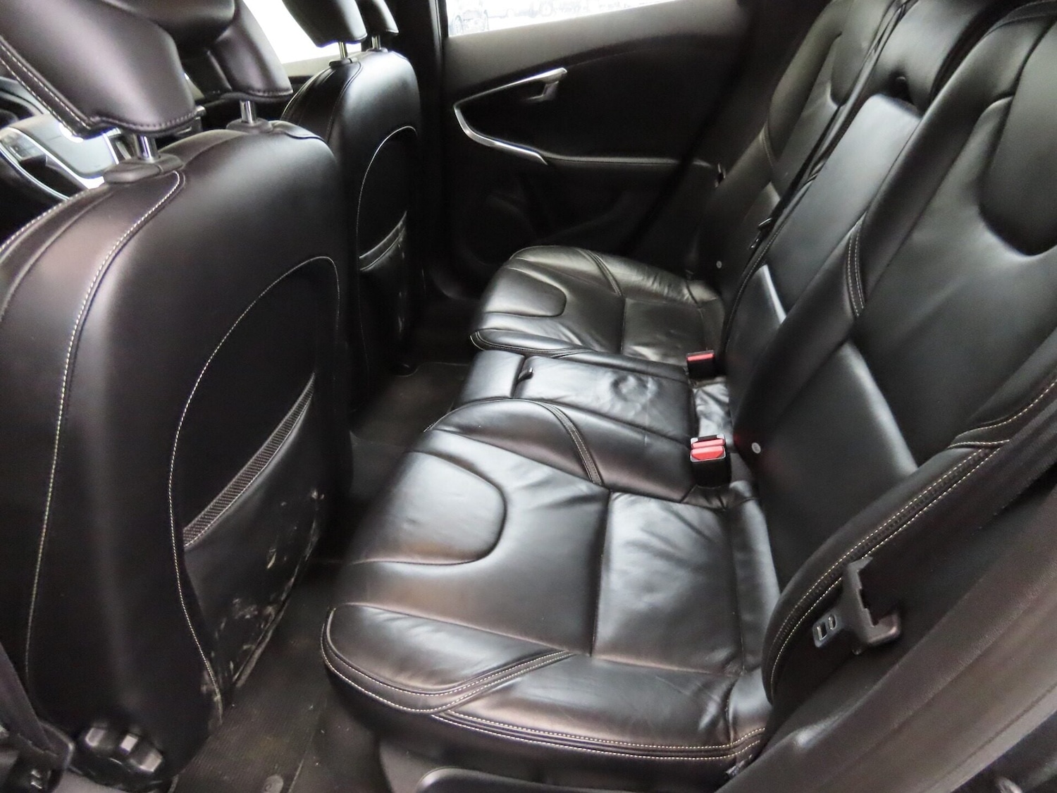 Used Volvo V40 2013 for sale - 76969858: Photo 7