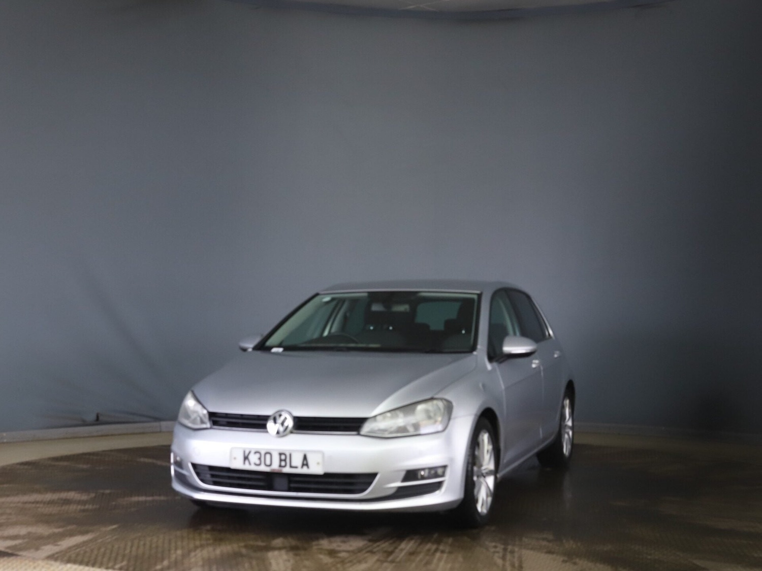 Used Volkswagen Golf 2014 for sale - 77490814: Photo 2