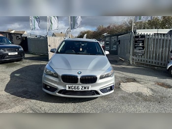 Used BMW 2 Series 2016 for sale - 76831876: Photo