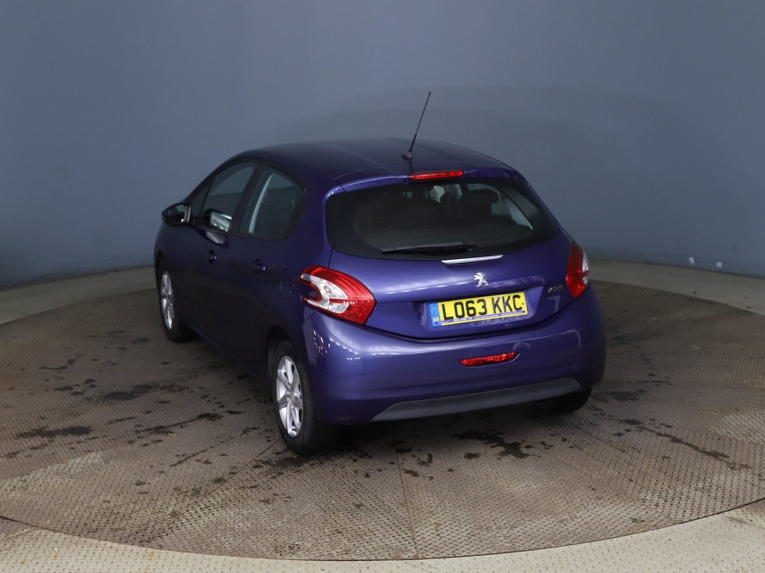 Used Peugeot 208 2013 for sale - 77677308: Photo 4