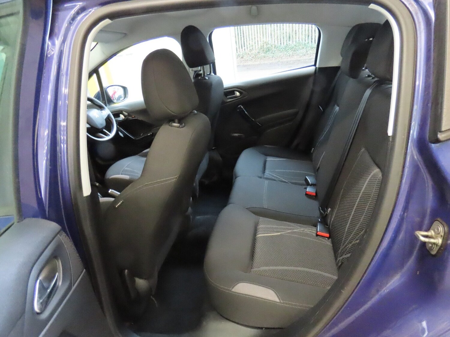 Used Peugeot 208 2013 for sale - 77677308: Photo 7