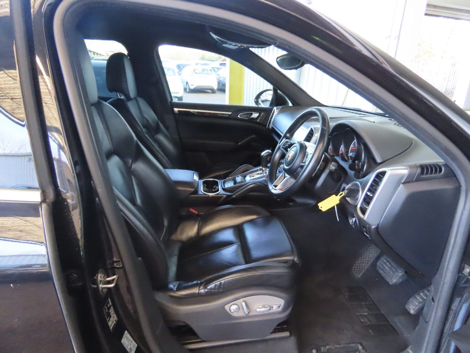 Used Porsche Cayenne 2015 for sale - 77447671: Photo 10