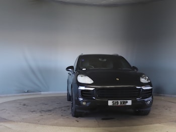 Used Porsche Cayenne 2015 for sale - 77447671: Photo