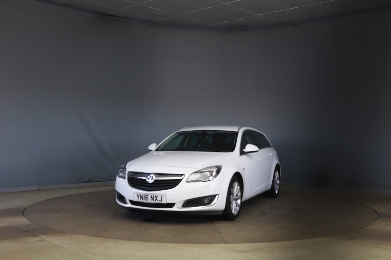 Used Vauxhall Insignia 2016 for sale - 77447669: Photo 3